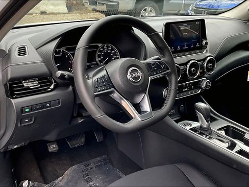 Used 2025 Nissan Sentra SV w/ All-Weather Package image 17