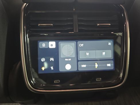 Used 2024 Rivian R1S Adventure AWD/4WD image 30