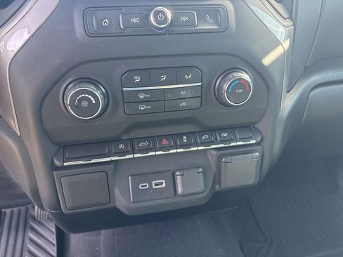 Certified 2021 Chevrolet Silverado 1500 Custom image 11