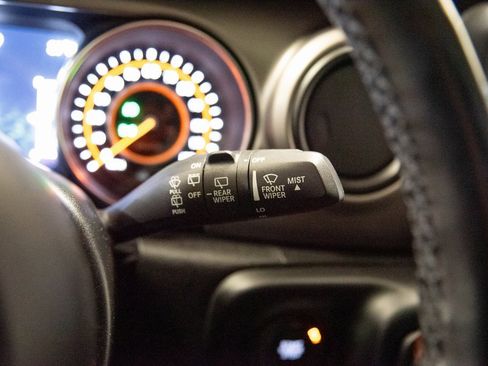 Used 2020 Jeep Wrangler Unlimited Sport image 26