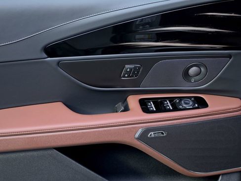 New 2026 Lincoln Nautilus Reserve w/ Jet Appearance Package AWD/4WD image 22