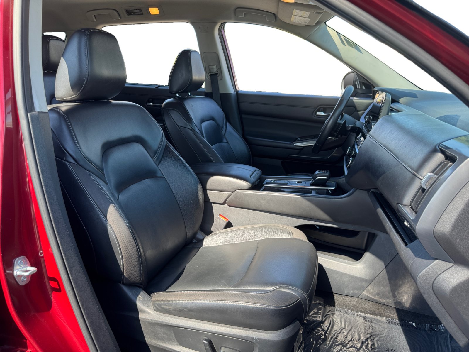Used 2022 Nissan Pathfinder SL FWD image 15