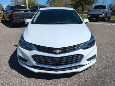 Used 2017 Chevrolet Cruze LT image 9