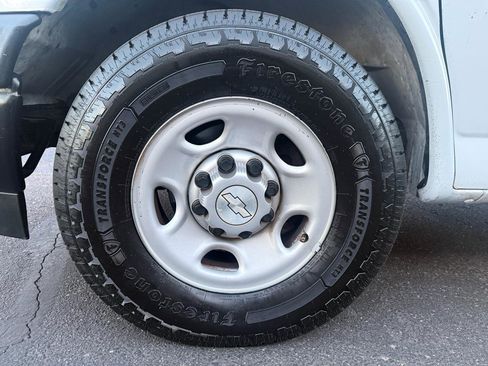 Used 2019 Chevrolet Express 2500 2500 Cargo w/ Driver Convenience Package image 32