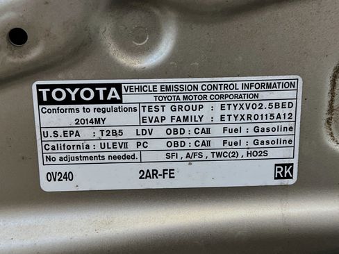 Used 2014 Toyota Camry XLE w/ Leather Package image 22