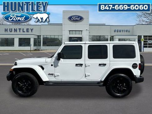 Used 2021 Jeep Wrangler Unlimited Sahara AWD/4WD image 6