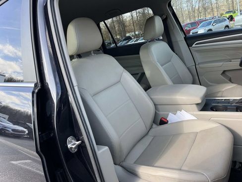 Used 2023 Volkswagen Atlas SE FWD image 23
