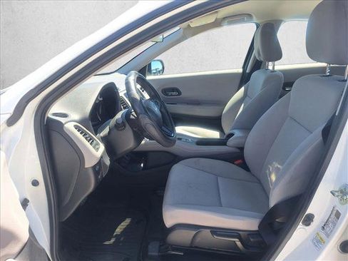 Used 2016 Honda HR-V LX image 11