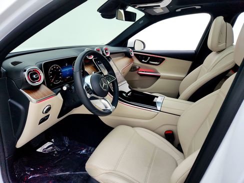 Certified 2023 Mercedes-Benz GLC 300 4MATIC image 11