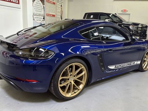 Used 2024 Porsche 718 Cayman image 10