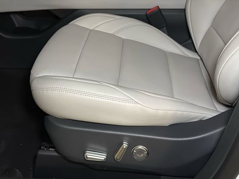 New 2026 Lincoln Nautilus Premier w/ Equipment Group 102A image 22