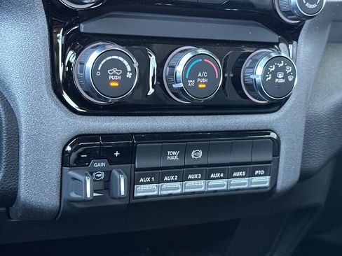 New 2025 RAM 3500 Tradesman w/ Chrome Appearance Group image 17