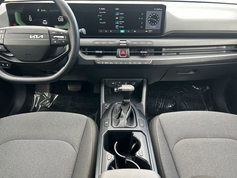 Used 2025 Kia K4 LXS image 12