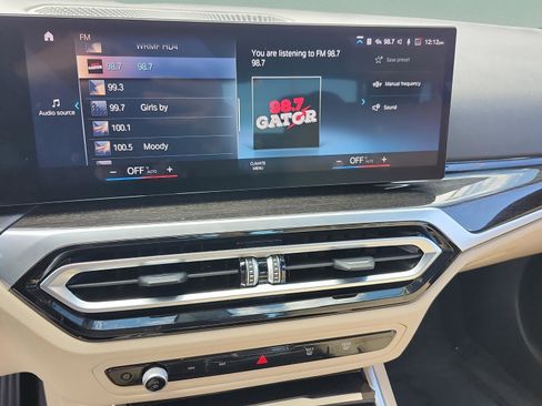 Certified 2023 BMW 330e 330e w/ Convenience Package image 17