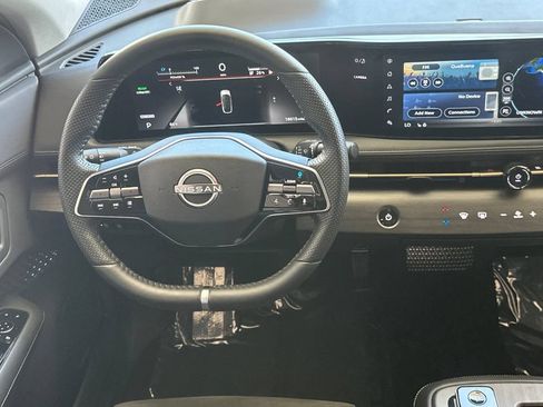 Used 2024 Nissan Ariya AWD image 13