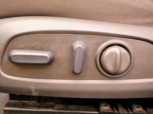 Used 2024 Chevrolet Malibu LT image 38