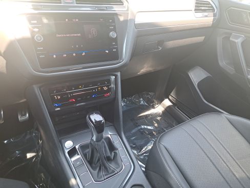 Certified 2023 Volkswagen Tiguan SE R-Line FWD image 24