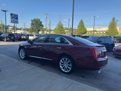 Used 2017 Cadillac XTS Luxury w/ Driver Awareness Package FWD image 5