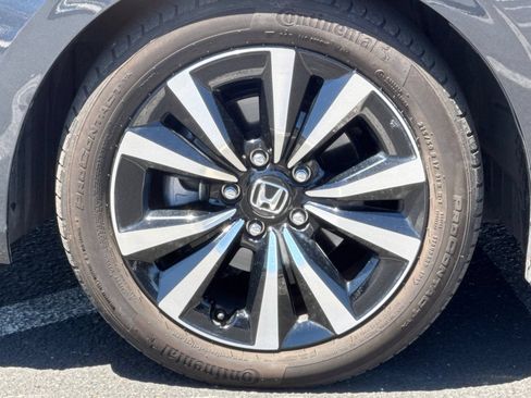 Used 2024 Honda Civic EX-L image 42
