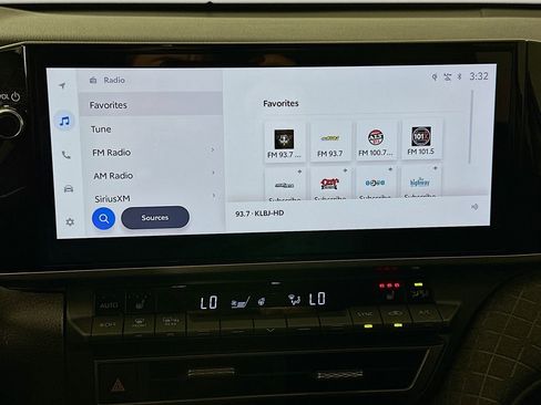 Used 2025 Toyota Camry XLE image 15