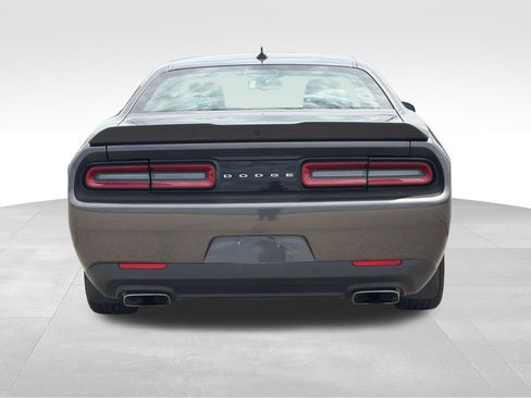 Used 2015 Dodge Challenger R/T Plus RWD image 23