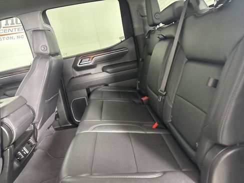 Used 2025 GMC Sierra 1500 SLT image 22