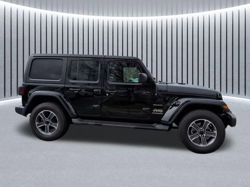 Certified 2023 Jeep Wrangler Unlimited Sahara w/ Cold Weather Group AWD/4WD image 4