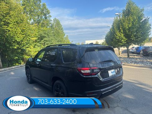 New 2026 Honda Pilot Black Edition image 5