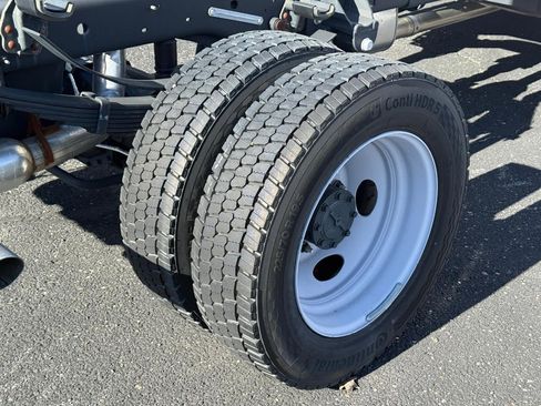 New 2025 Ford F450 XL w/ XL Chrome Package image 4