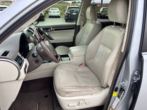 Used 2014 Lexus GX 460 image 18