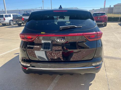 Used 2021 Kia Sportage LX w/ LX Fwd Popular Package image 5