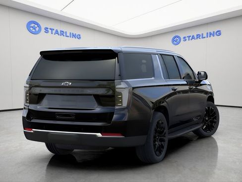 Used 2026 Chevrolet Suburban LT w/ Comfort Package AWD/4WD image 5