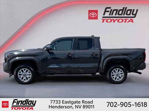 Certified 2025 Toyota Tacoma SR5 AWD/4WD image 10