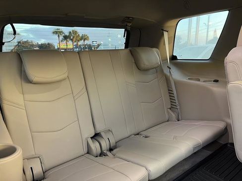 Used 2019 Cadillac Escalade Premium Luxury image 13