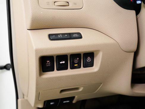 Used 2013 Nissan Altima 2.5 SL w/ Technology Pkg FWD image 19