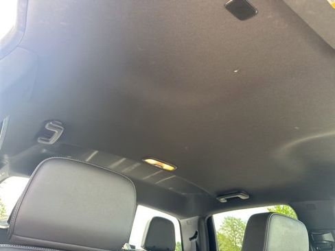 Used 2023 Chevrolet Colorado LT w/ LT Convenience Package III AWD/4WD image 17