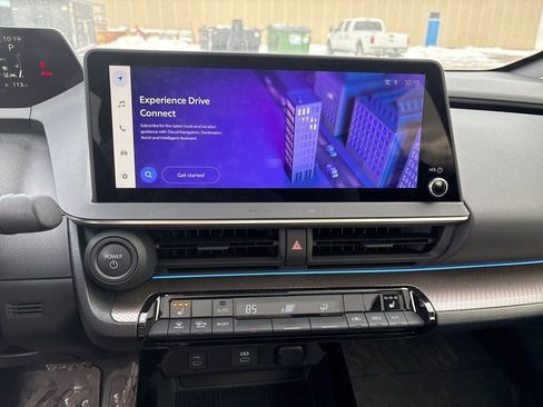 Used 2024 Toyota Prius XLE image 8