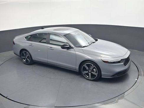 Used 2025 Honda Accord Sport image 18