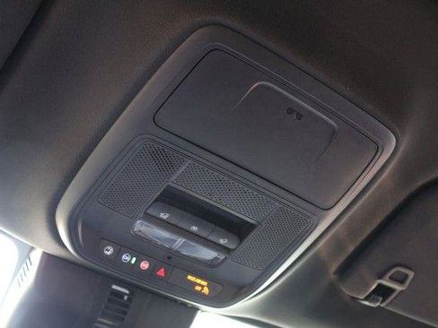 Used 2025 Buick Enclave Sport Touring w/ Power Package FWD image 19