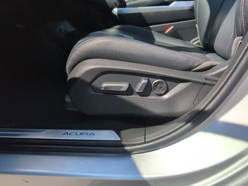 Used 2025 Acura RDX SH-AWD w/ Technology Package image 12