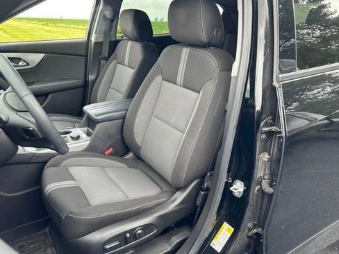 Used 2024 Chevrolet Blazer LT w/ Convenience Package FWD image 6