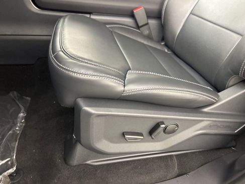 New 2025 Ford Expedition Max Platinum w/ Stealth Performance Package image 19