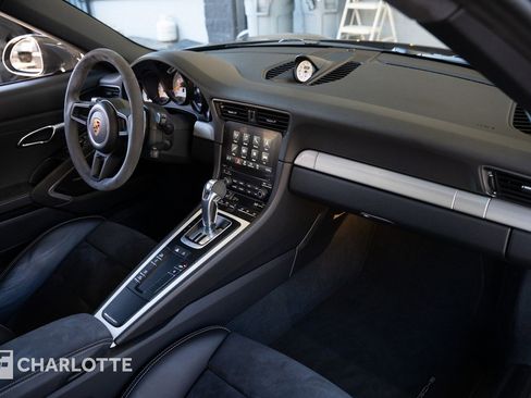 Used 2019 Porsche 911 GT3 RWD image 28