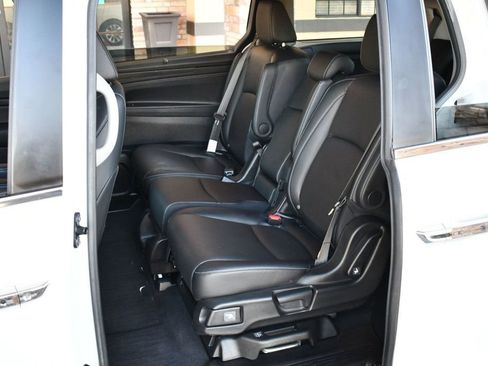 Used 2023 Honda Odyssey EX-L image 16