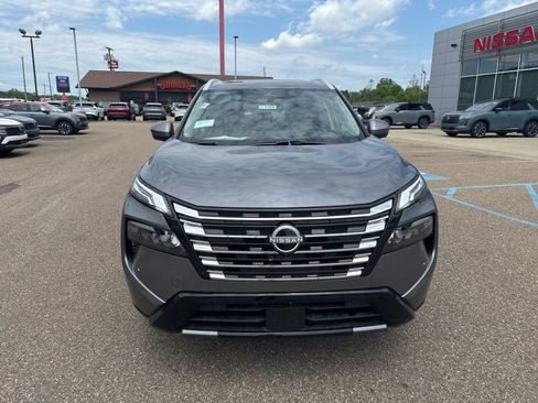 New 2026 Nissan Rogue Platinum w/ Platinum Premium Package AWD/4WD image 2