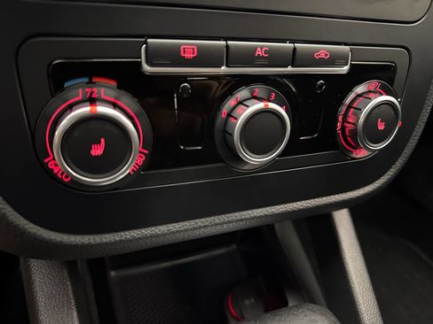 Used 2010 Volkswagen Jetta SE image 22