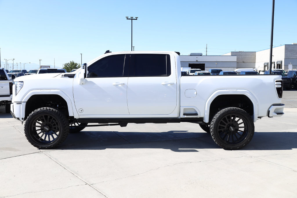 Used 2026 GMC Sierra 3500 Denali Ultimate AWD/4WD image 3