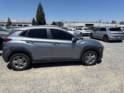 Used 2021 Hyundai Kona SE AWD/4WD image 4