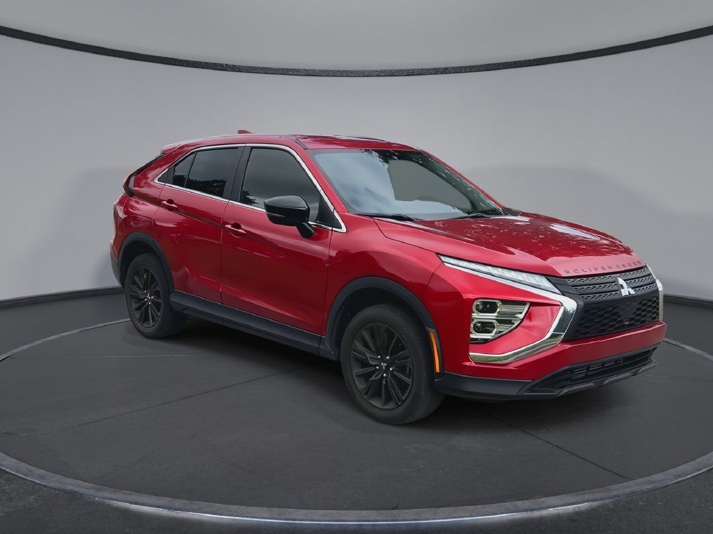Used 2024 Mitsubishi Eclipse Cross LE AWD/4WD image 2