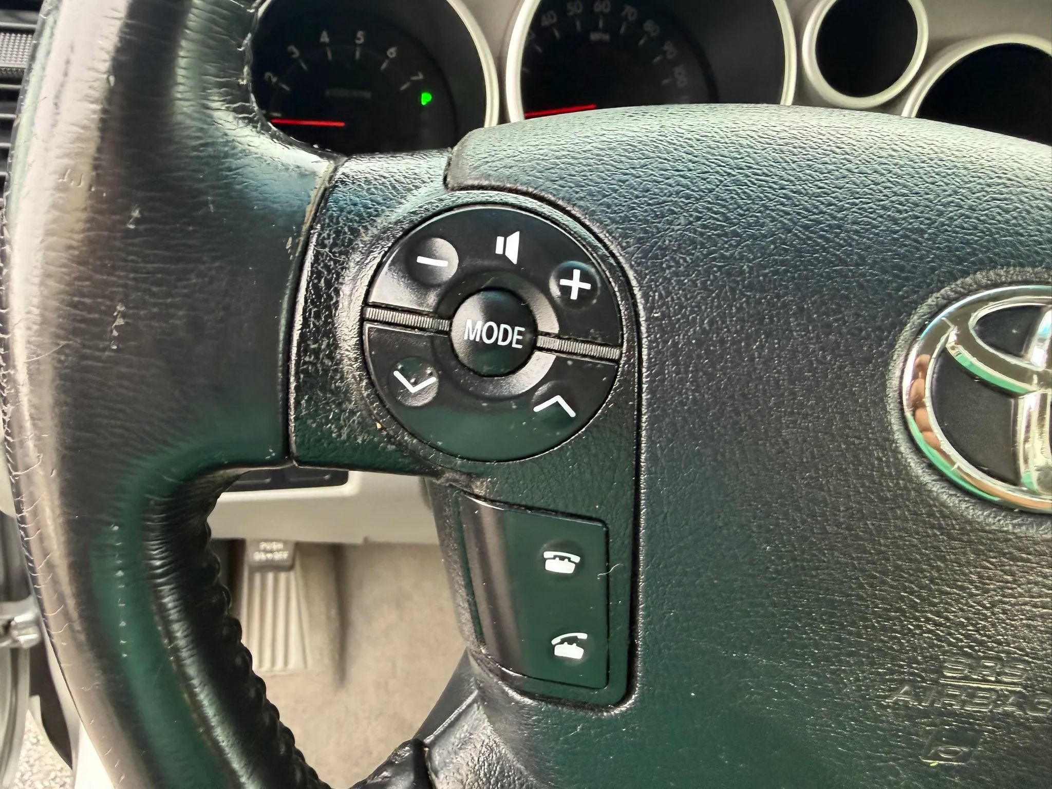 Used 2010 Toyota Tundra Limited RWD image 40